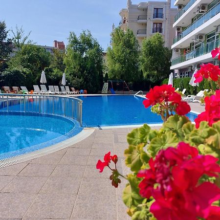 Family Apartments In Solmarin Sunny Beach Ngoại thất bức ảnh