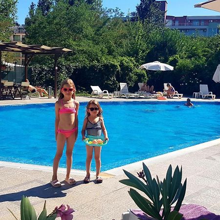 Family Apartments In Solmarin Sunny Beach Ngoại thất bức ảnh